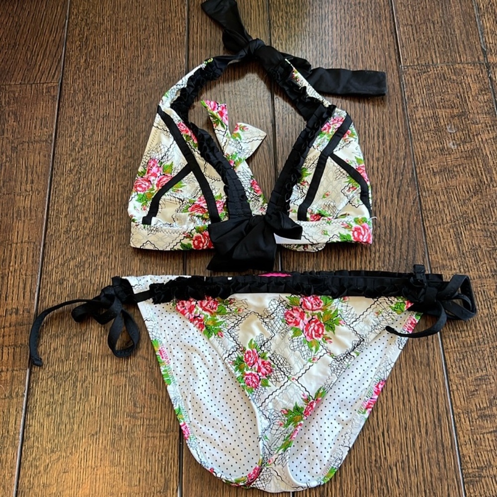 Betsey Johnson Floral Ruffle Bikini